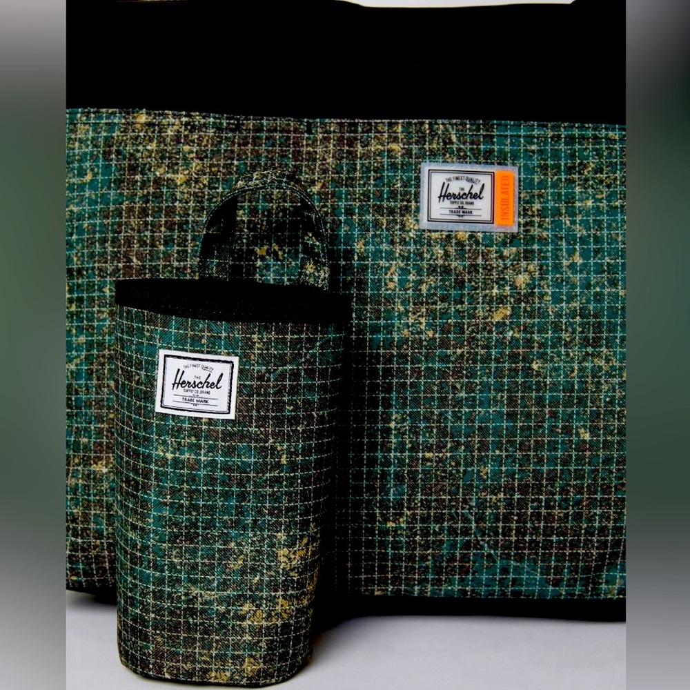 💚NWOT Herschel Alexander Insulated Zip Tote 💚 - Picture 3 of 4